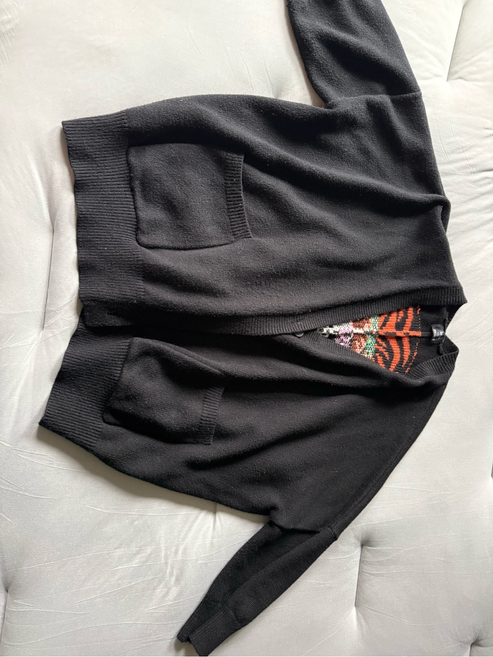 Dressed in LALA Black cardigan with Tiger oversized drapey - Picture 2 of 8